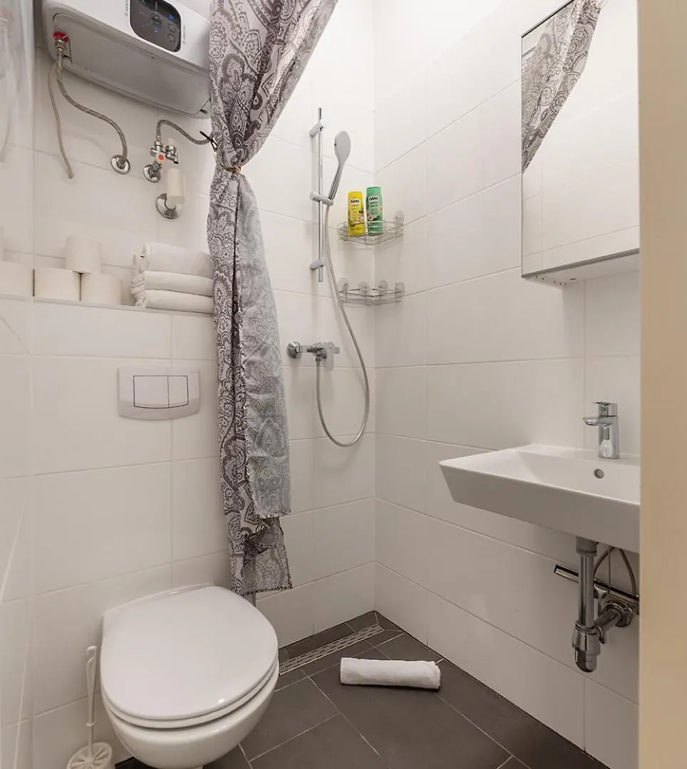 Schoenes Studio In Ruhelage - 20 Minuten Ins Zentrum Vienna Apartment